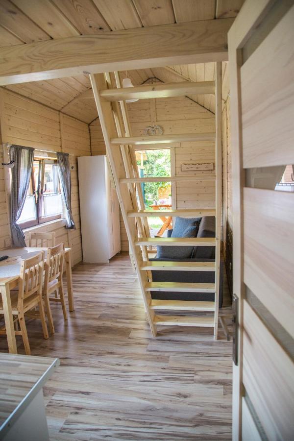 Lodge Arena White