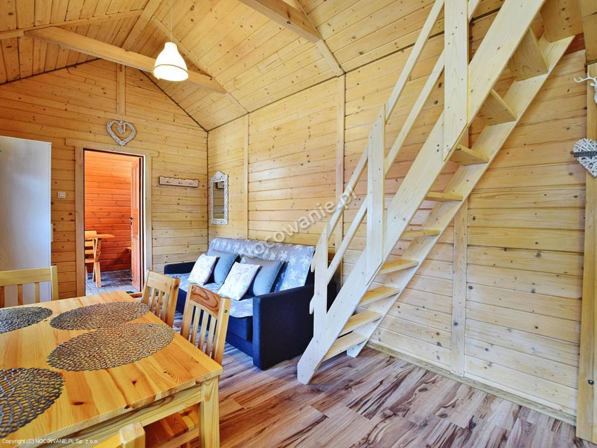 Lodge Arena White